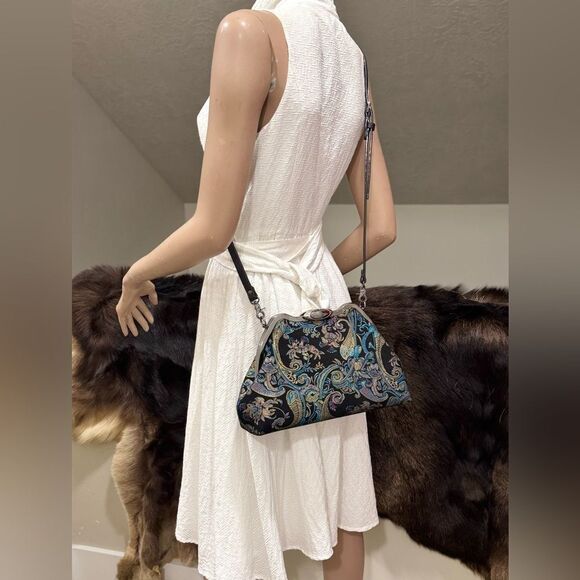 One Of A Kind! Unique Cowhide Embroidered Floral Print Handmade Metal Frame Bag - Picture 4 of 16